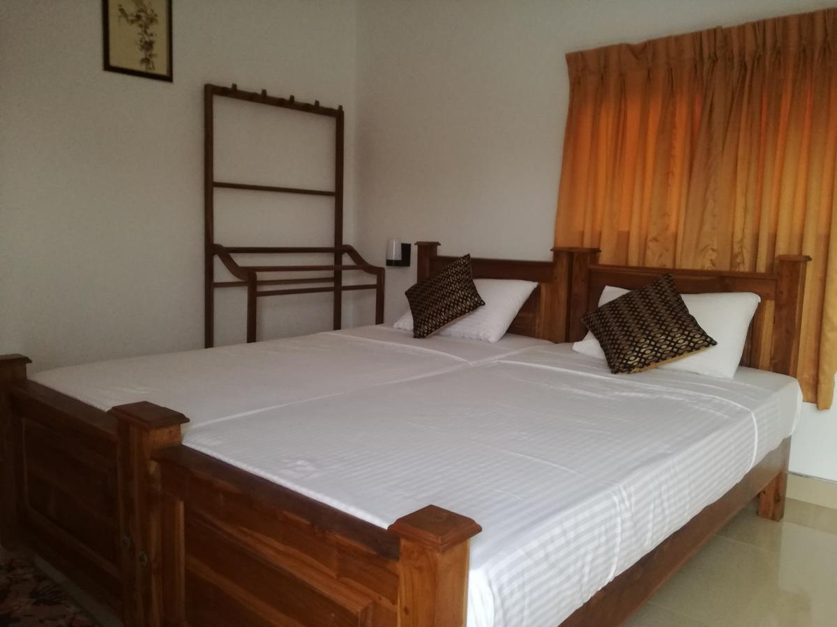 Deshani Holiday Inn Dambulla Exterior foto