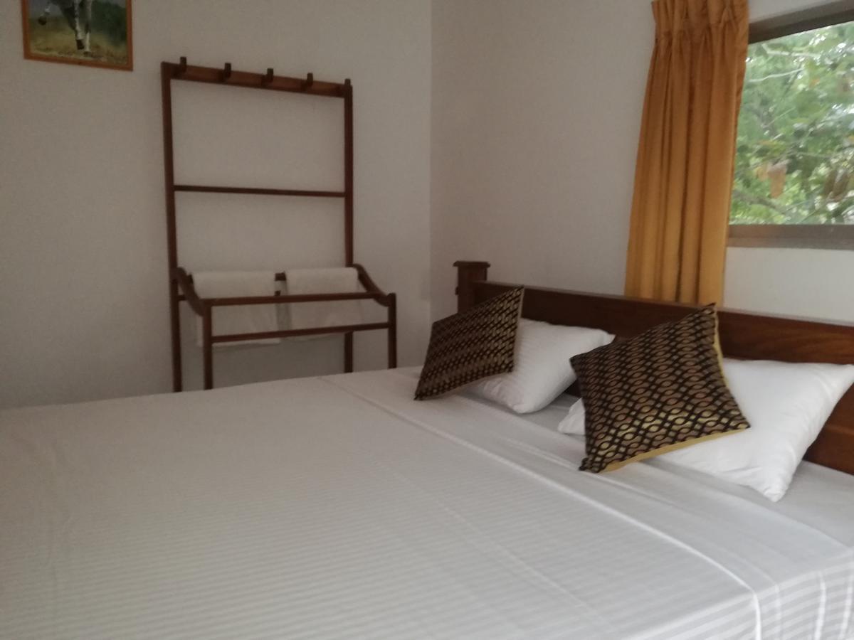 Deshani Holiday Inn Dambulla Exterior foto